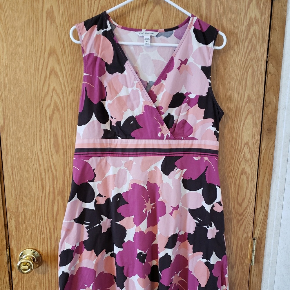 Sleeveless dress